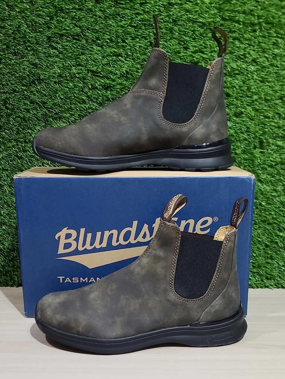 Blundstone 2144 Active Chelsea Boots / Rustic Brown US Men's 9.5 NEW